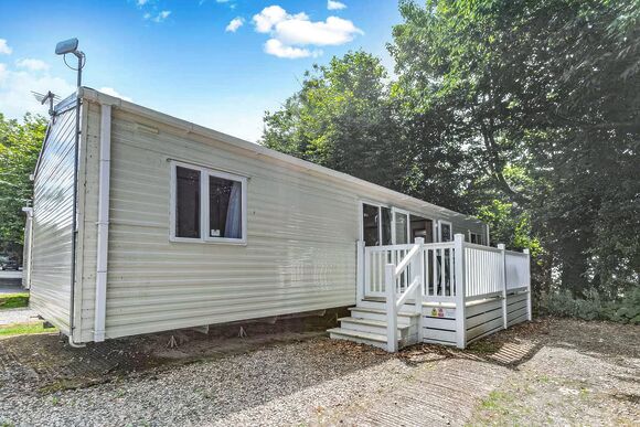 Gold Premium 3 Bed Caravan, Slps 8. With parking, ensuite & decking - Fallbarrow, Bowness-on-Windermere