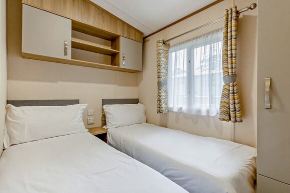 Silver Premium 2 Bedroom Caravan, Sleeps 6 - Fallbarrow, Bowness-on-Windermere