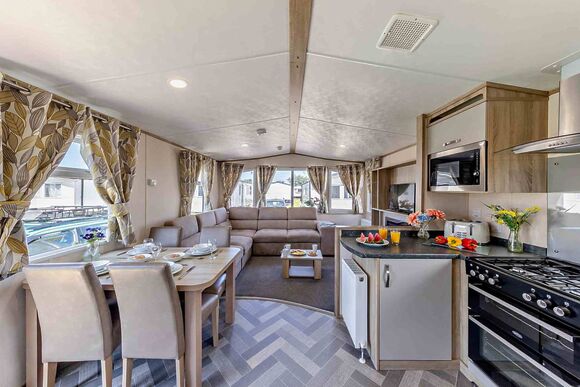 Silver Premium 3 Bedroom Caravan, Sleeps 8. With decking - Fallbarrow, Bowness-on-Windermere