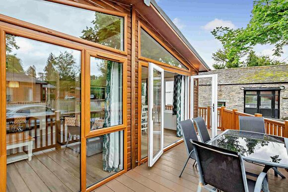 Deluxe Lodge with ensuite & decking - Fallbarrow, Bowness-on-Windermere