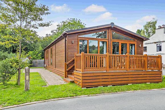 Deluxe Lodge with ensuite & decking - Fallbarrow, Bowness-on-Windermere