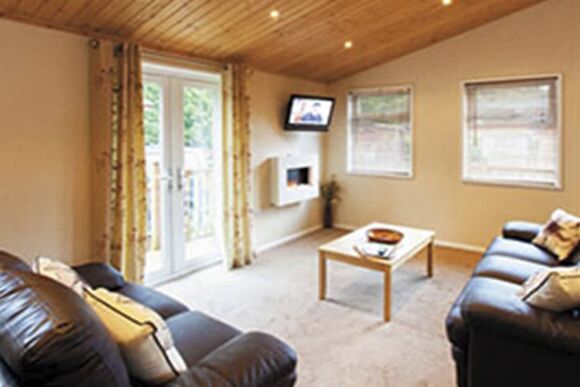 Prestige Lodge with parking, ensuite, decking & lake view - Fallbarrow, Bowness-on-Windermere