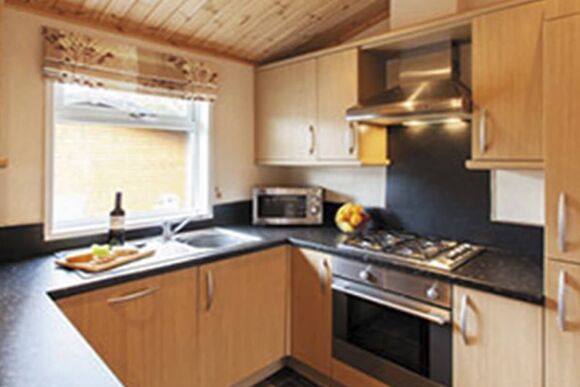 Prestige Lodge with parking, ensuite, decking & lake view - Fallbarrow, Bowness-on-Windermere