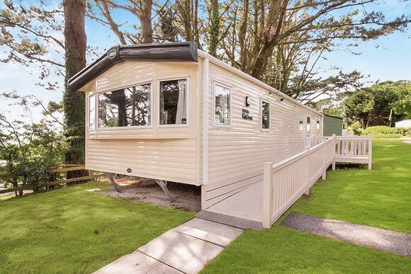 Silver Premium 2 slps 6 parking, decking, LV Pet, Silver Premium 2 slps 6 parking, decking, LV, Silver Premium 2 Bedroom Caravan, Sleeps 6. With decking - Fallbarrow, Bowness-on-Windermere