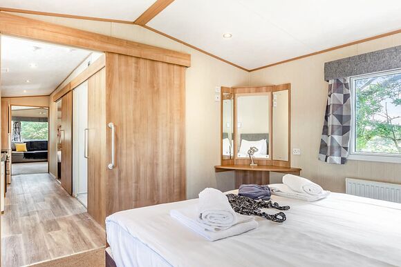 Silver Premium 2 slps 6 parking, decking, LV Pet, Silver Premium 2 slps 6 parking, decking, LV, Silver Premium 2 Bedroom Caravan, Sleeps 6. With decking - Fallbarrow, Bowness-on-Windermere