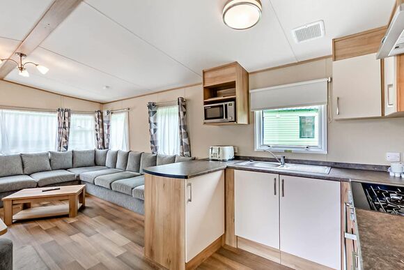 Gold Premium 2 Bedroom Caravan, Sleeps 6. With parking & decking, Gold Premium 2 slps  6, parking, decking, LV - Fallbarrow, Bowness-on-Windermere