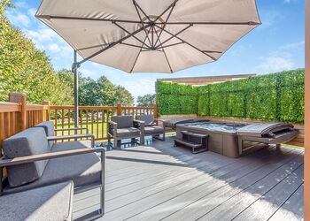 Two Bedroom Lodge - Pantglas Farm, Whitland