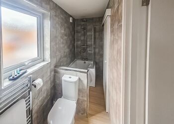 Two Bedroom Lodge Pet Friendly - Pantglas Farm, Whitland