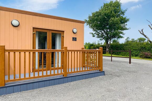 Two Bedroom Lodge - Pantglas Farm, Whitland