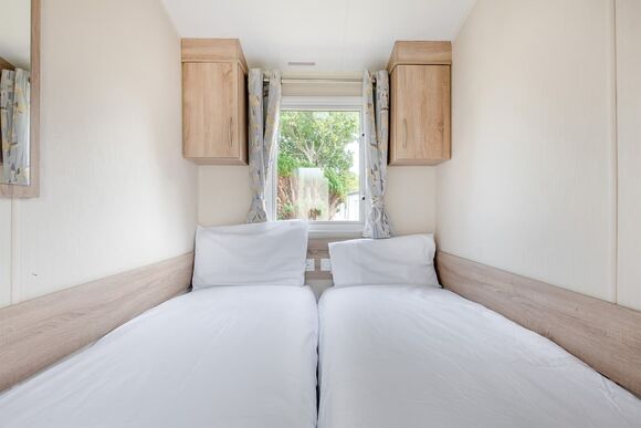 Bronze 3 Bedroom Caravan, Sleeps 8 - Heacham Beach, Heacham