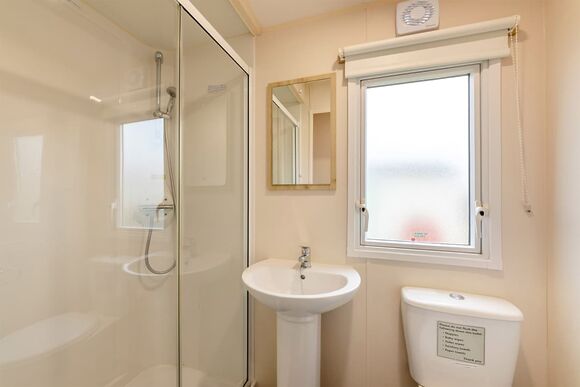 Gold Caravan with decking 6 - Heacham Beach, Heacham