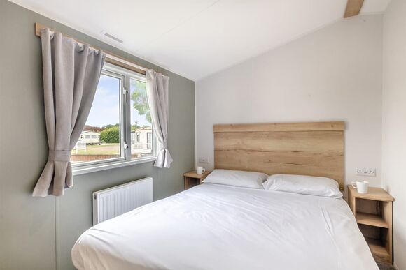 Silver Caravan with decking, Silver Caravan with decking P - Heacham Beach, Heacham