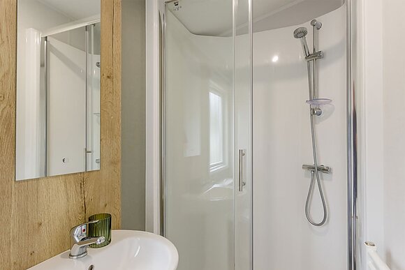 Silver 2 Bedroom Caravan, slps 6, decking - Grannies Heilan Hame, Embo, Sutherland