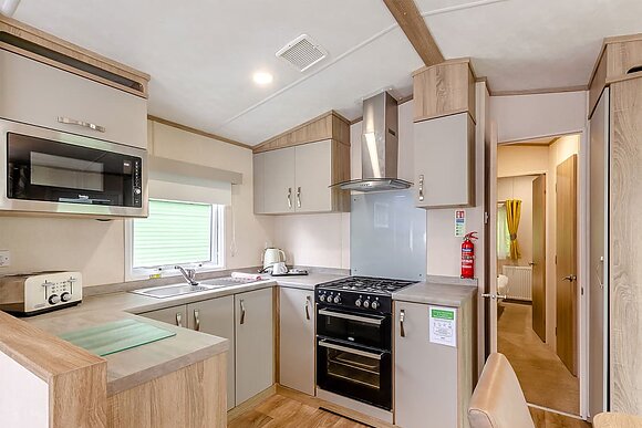 Bronze 2 Bedroom Caravan, Sleeps 6. With decking P - Heacham Beach, Heacham