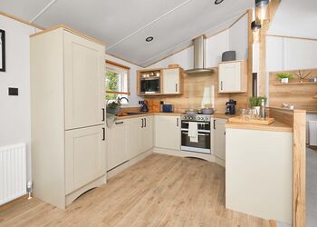 Diamond Lodge 3 Hot Tub No Pets Sleeps 6 - Perran Heights Holiday Park, Penhallow