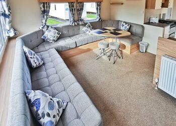 Gold Plus 3 No Pets Sleeps 6  Hot Tub - Perran Heights Holiday Park, Penhallow