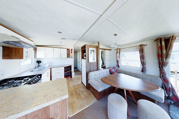 Gold Plus 3 No Pets Sleeps 6  Hot Tub - Perran Heights Holiday Park, Penhallow