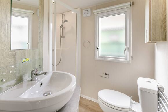 Bronze 2 Bedroom Caravan, Sleeps 6 - Highfield Grange, Clacton-on-Sea