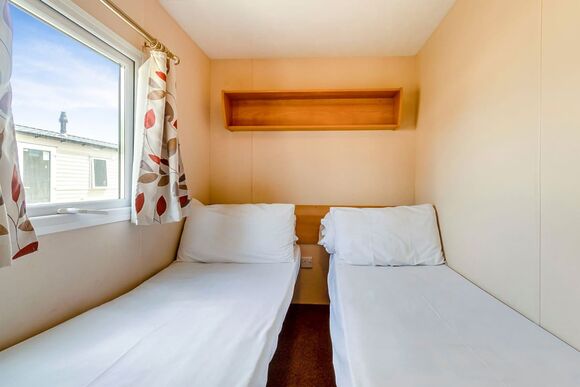 Bronze Caravan with parking P, Bronze Caravan with parking - Highfield Grange, Clacton-on-Sea