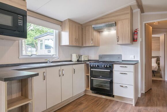 Silver 2 Bedroom Caravan, Sleeps 6 - Highfield Grange, Clacton-on-Sea