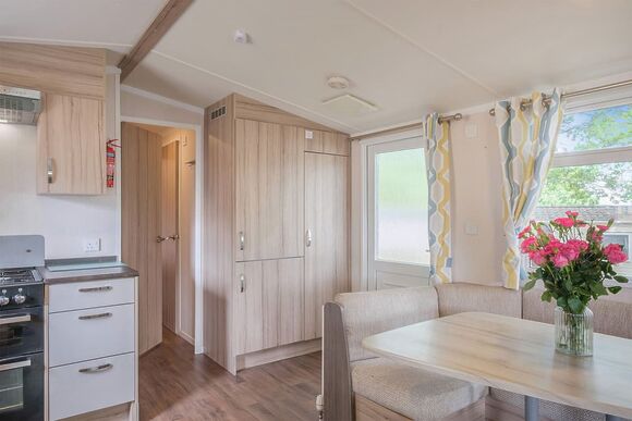 Silver 2 Bedroom Caravan, Sleeps 6, Silver 2 Bedroom Caravan, Sleeps 6 P - Highfield Grange, Clacton-on-Sea