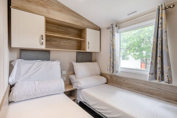 Silver Caravan with decking - Highfield Grange, Clacton-on-Sea