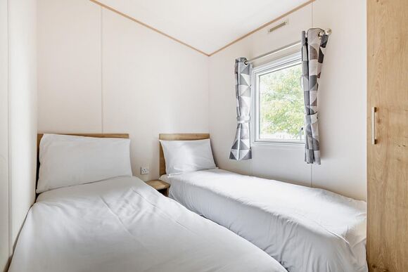 Bronze 3 Bedroom Caravan, Sleeps 8 - Highfield Grange, Clacton-on-Sea