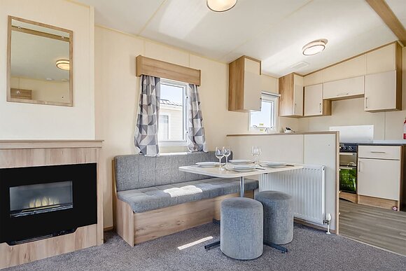Gold 2 Caravan slps 6 parking and decking - Highfield Grange, Clacton-on-Sea