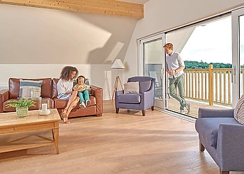 Lochside Premier Spa (Pet), Lochside Premier Spa 