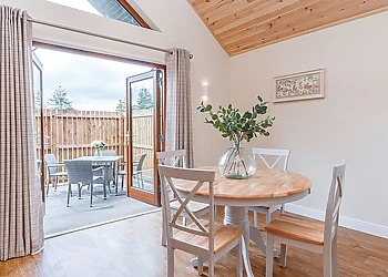 Raeburn Premier Spa (Pet)