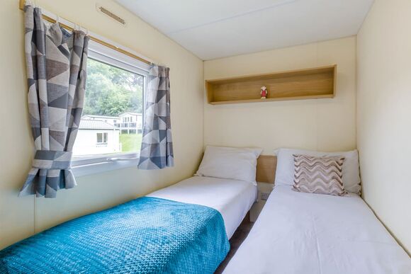 Bronze 3 Bedroom Caravan, Sleeps 8 - Kessingland Beach, Lowestoft