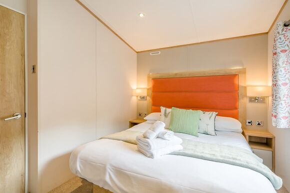 Gold Premium 3 Bedroom Caravan, Sleeps 8 - Kessingland Beach, Lowestoft