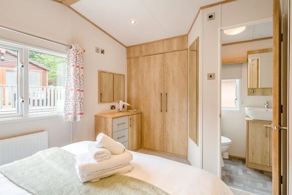 Gold Premium Caravan with decking - Kessingland Beach, Lowestoft
