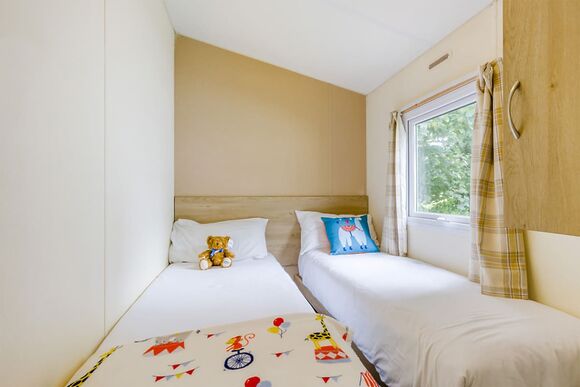 Silver Caravan with parking 6, Silver Caravan with parking 6 P - Kessingland Beach, Lowestoft