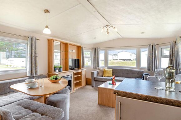 Silver Caravan with parking - Kessingland Beach, Lowestoft