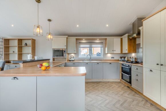 Deluxe Lodge with parking, ensuite & decking 4 P, Deluxe Lodge with parking, ensuite & decking 4 - Kessingland Beach, Lowestoft