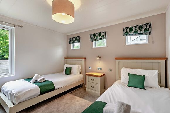 Deluxe Lodge with parking, ensuite & decking 6, Deluxe Lodge with parking, ensuite & decking 6 P - Kessingland Beach, Lowestoft