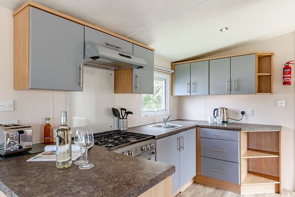 Silver 3 Bedroom Caravan, Sleeps 6. With ensuite. P - Kessingland Beach, Lowestoft