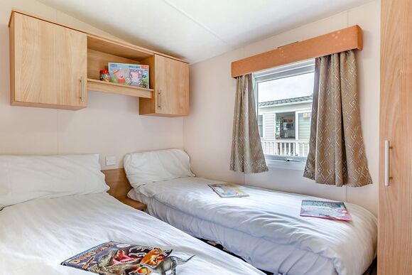 Silver 3 Bedroom Caravan, Sleeps 6. With ensuite. P - Kessingland Beach, Lowestoft