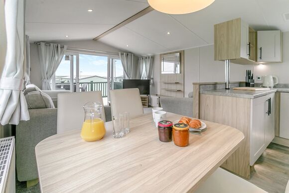 Gold Premium 2 Caravan slps 6 parking, decking, Gold Premium Caravan with parking & decking 6 P, Gold Premium Caravan with parking & decking 6 - Kessingland Beach, Lowestoft