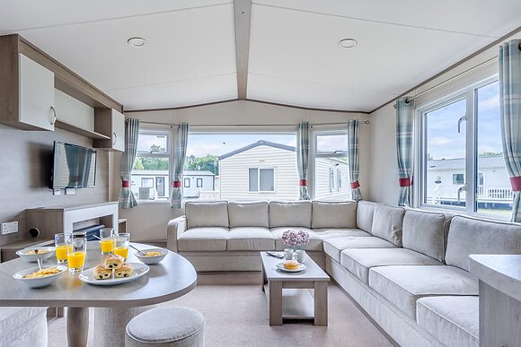 Gold Premium 2 Caravan slps 6 parking, decking P - Kessingland Beach, Lowestoft