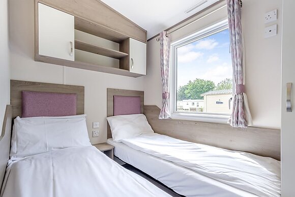 Gold Premium 2 Caravan slps 6 parking, decking P - Kessingland Beach, Lowestoft