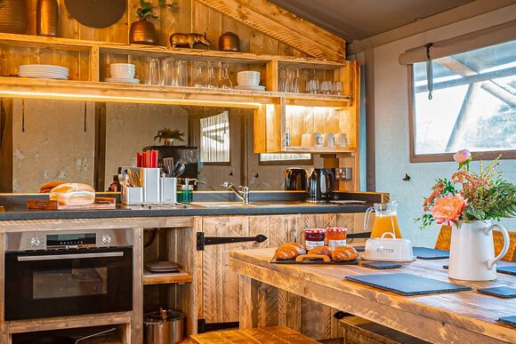 Safari Tent - Plassey Holiday Park, Eyton, Wrexham