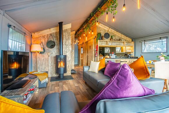 Safari Tent Plus - Plassey Holiday Park, Eyton, Wrexham