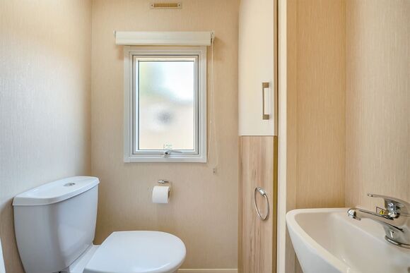 Gold 3 Bedroom Caravan, Sleeps 8 - Landguard, Shanklin