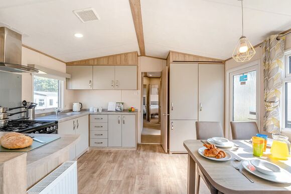 Gold Premium 3 Bedroom Caravan, Sleeps 8 - Landguard, Shanklin