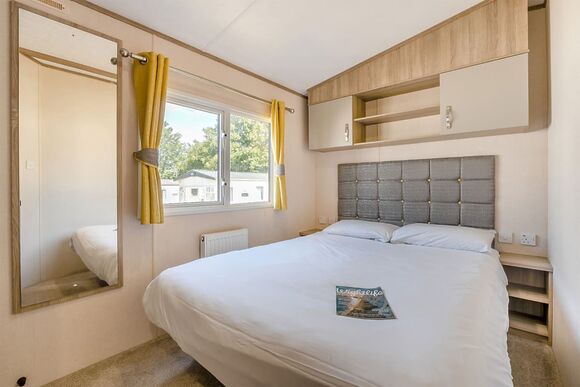 Gold Premium 3 Bedroom Caravan, Sleeps 8 - Landguard, Shanklin