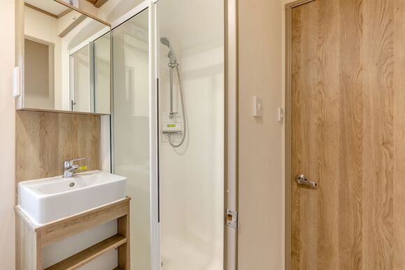 Silver 2 Bedroom Caravan, Sleeps 6, Silver 2 Bedroom Caravan, Sleeps 6 P - Landguard, Shanklin