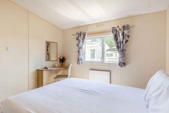 Gold Accessible with parking - Landguard, Shanklin