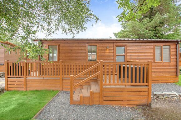 Superior 3 Bedroom Lodge, Sleeps 6 decking P - Landguard, Shanklin
